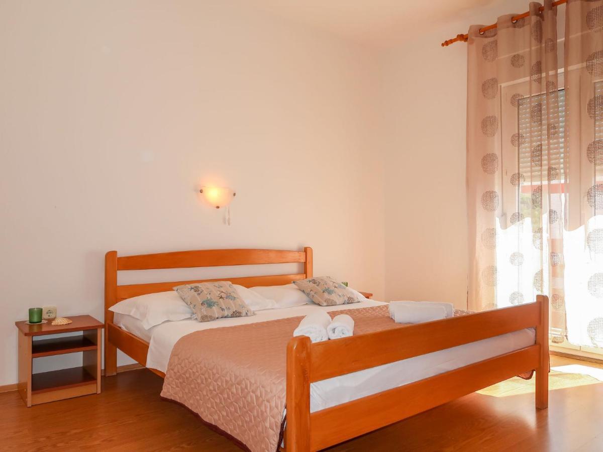 Apartment Andrija - Rab313 By Interhome Rab Town Esterno foto